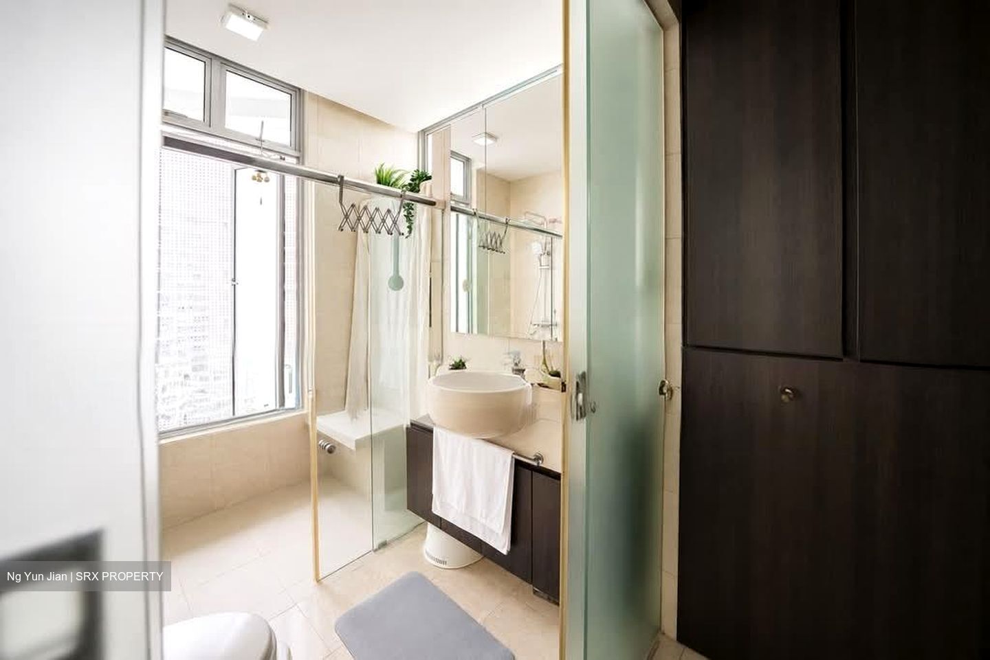 Coastline Residences (D15), Apartment #583429491